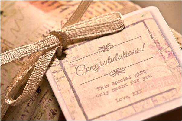 夢見配偶和家人發大水躲樓上怎么說_周公解夢官網