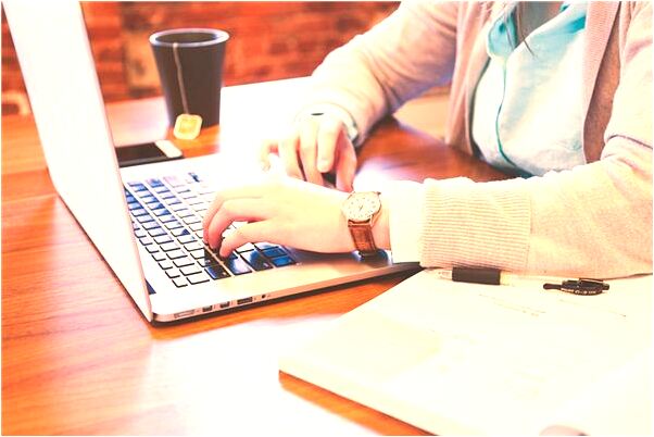 夢到了朋友掉進水裡會有什麼預兆_周公解夢官網