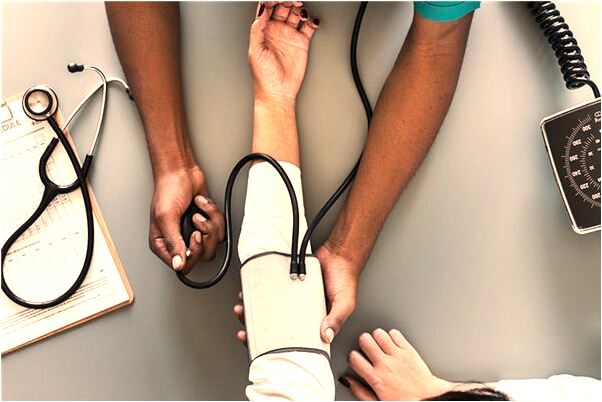 夢到別人夫妻幸福恩愛有什麼預兆_周公解夢官網