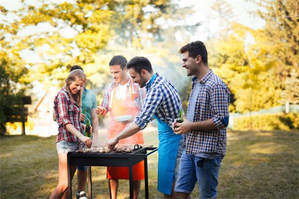 夢見朋友聚會_周公解夢