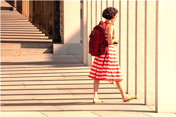 夢到了地上有許多豎著的釘子是什麼徵兆_周公解夢官網