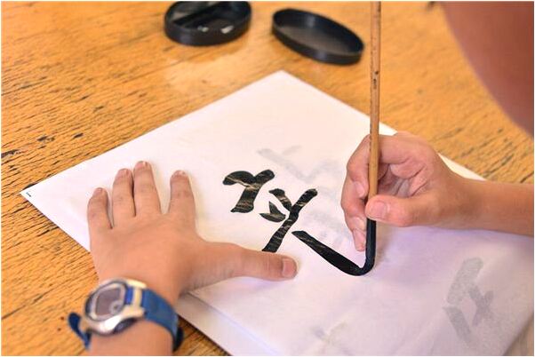 夢見水濺身上是吉兆嗎?_周公解夢官網