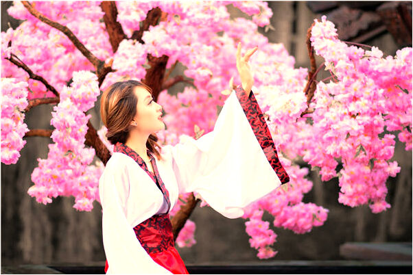 夢見右手掌心出血是什麼啟示_周公解夢官網