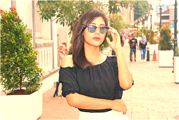 夢到女朋友瞞住自己出去玩的預兆_周公解夢官網