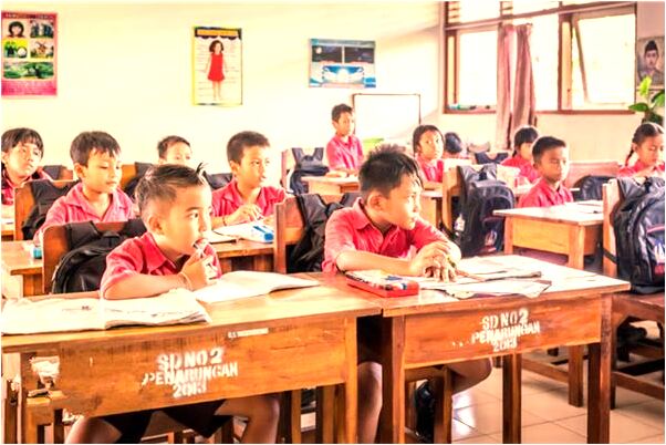 夢到了自己出現在別人家裡有何寓意_周公解夢官網