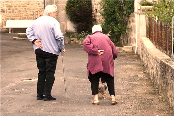 夢到在廣場上人山人海會是什麼預兆_周公解夢官網