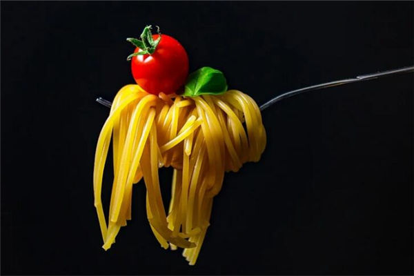 夢見吃米線_周公解夢