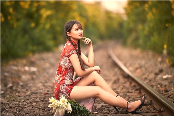 夢見別人戴好粗的金項鍊預示什麼_周公解夢官網