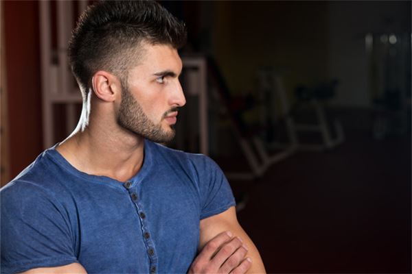 屬羊男八月生人的性格_十二生肖