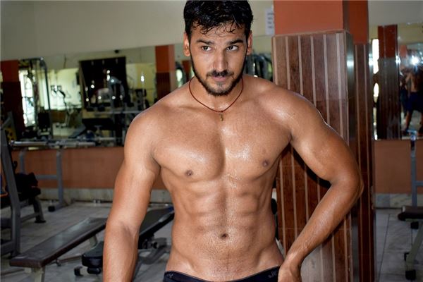 夢到了打赤膊有什麼預兆_周公解夢