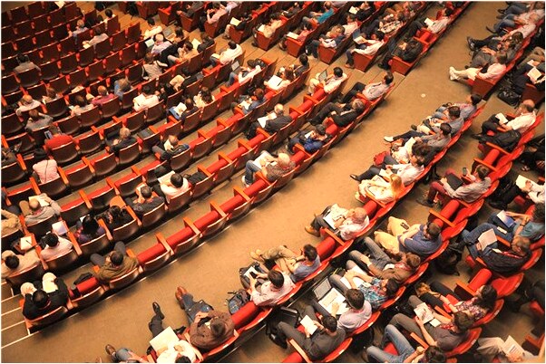 夢到路上全是泥水是什麼預兆？_周公解夢官網