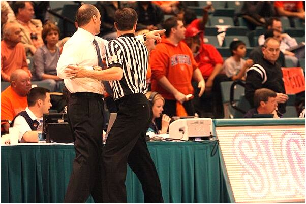 夢到了抱著的嬰兒尿有什麼意思_周公解夢官網