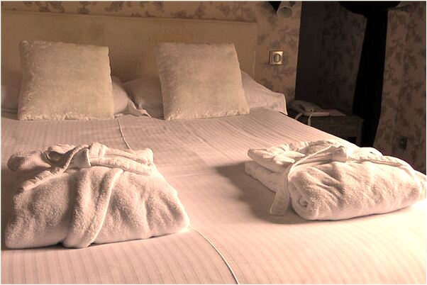 夢到了前夫對自己糾纏不清代表著什麼？_周公解夢官網