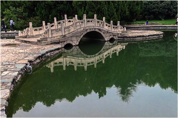 夢到了新衣破了洞是什麼預兆_周公解夢官網