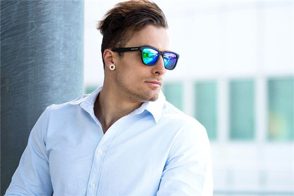 夢到了帥氣男人怎么說_周公解夢