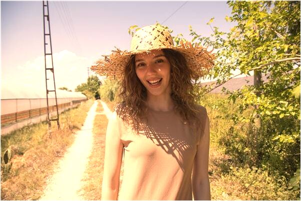 夢到一女靠在一男肩上坐公車是凶兆還是吉兆_周公解夢官網