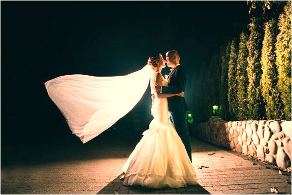 夢見別人家的碗裂成兩半是什麼預兆_周公解夢官網