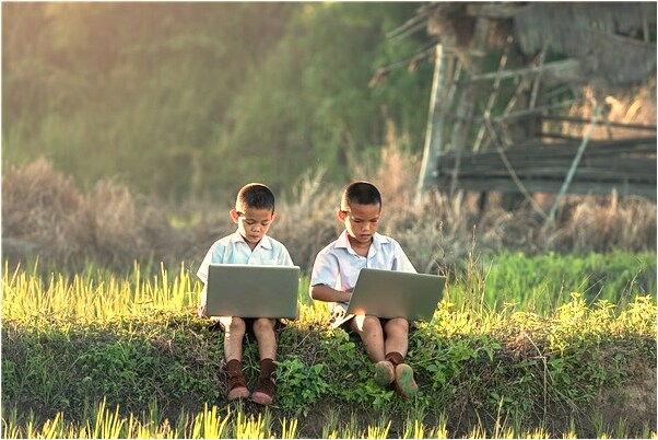 夢到被人踹一腳代表著什麼？_周公解夢官網