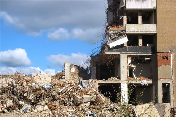 夢見房塌_周公解夢