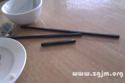 Dream of chopsticks is broken