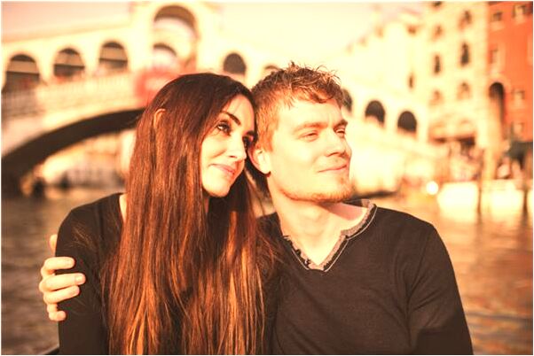 夢到小黑貓咬手指咬出血是什麼啟示_周公解夢官網