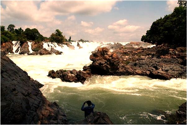 夢見曾經喜歡的男孩親了我是凶兆還是吉兆_周公解夢官網