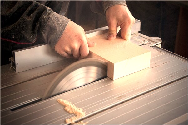 夢見一隻腳踏進樹坑裡是什麼兆頭_周公解夢官網