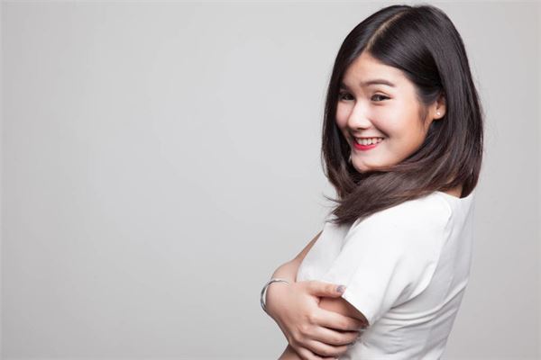 1976年龍女的感情_十二生肖