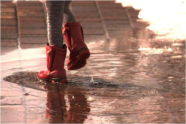 夢見在廣場看到同學在練舞有什麼意思嗎_周公解夢官網