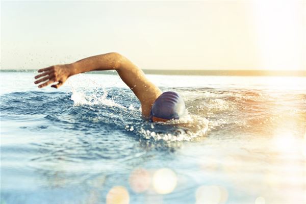 夢見水淹自己_周公解夢