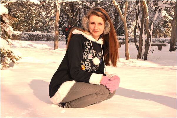 夢見被比我大的女人摸下體會是什麼預兆_周公解夢官網