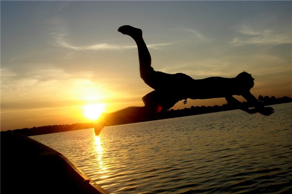 夢到掉水了意味著什麼_周公解夢