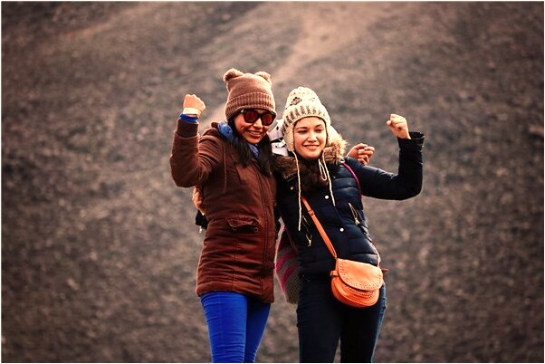 夢到了穿紅紗衣逃跑是啥意思_周公解夢官網