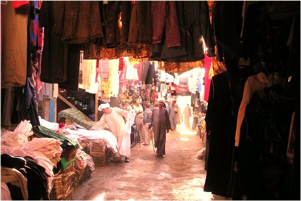 夢見自己裸體逛街代表著什麼？_周公解夢官網