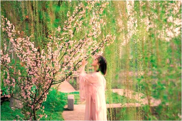 夢到女人露體會是什麼預兆_周公解夢官網