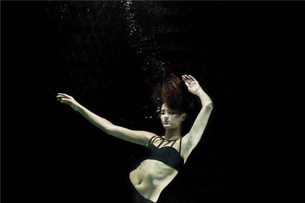 夢見老婆溺水意味著什麼_周公解夢