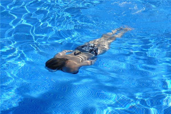 夢見老婆游泳會是什麼預兆_周公解夢