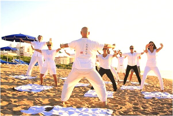 夢到爸爸在水裡是什麼意思_周公解夢官網