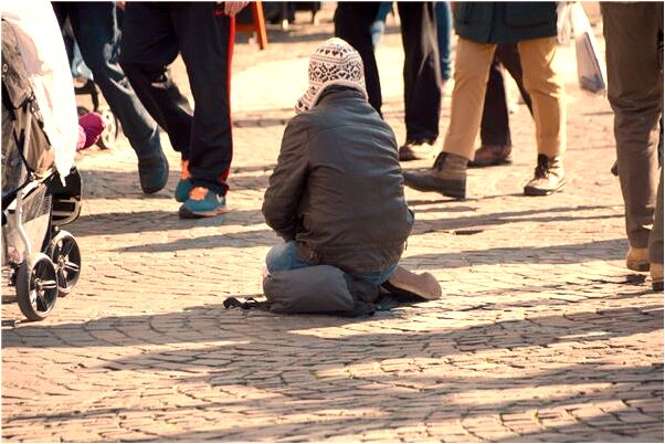 夢到自己被別人追著跑會是什麼預兆_周公解夢官網