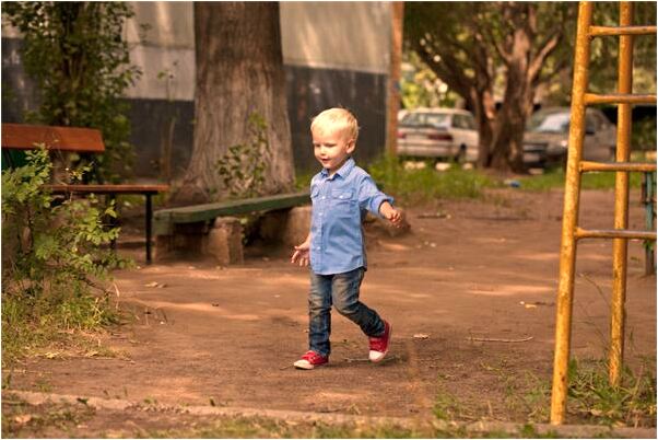 夢到了綠綠的草怎么樣_周公解夢官網