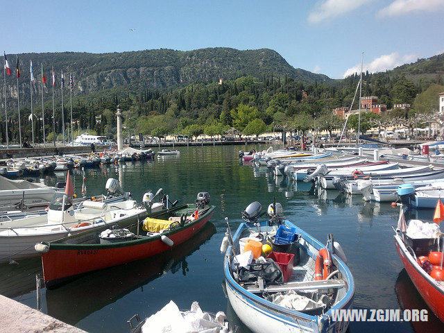 夢見搜尋坐輪椅下台階_周公解夢夢到搜尋坐輪椅下台階是什麼意思_做夢夢見搜尋坐輪椅下台階好不好_周公解夢官網