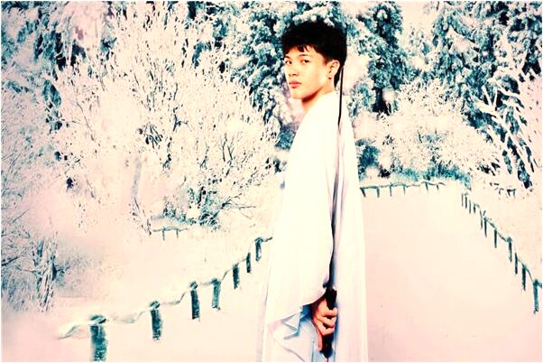 夢見女人夢把眉毛颳去一塊預示什麼_周公解夢官網