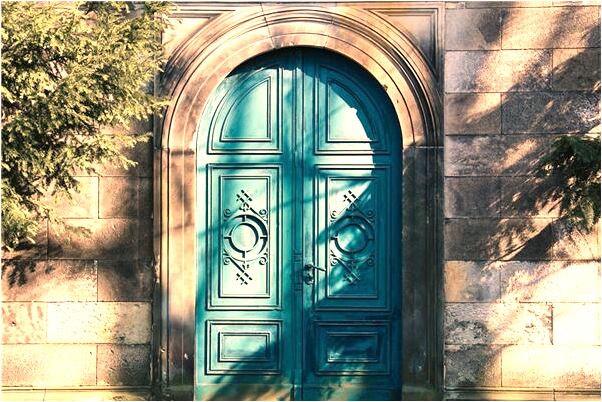 夢到外婆家大門外有死人是什麼徵兆_周公解夢官網