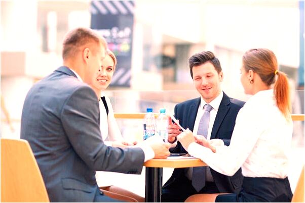 夢見手裡有兩條金魚是吉兆嗎?_周公解夢官網