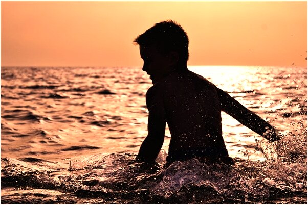 夢到了爸爸開車把別人的車撞壞了怎么說_周公解夢官網