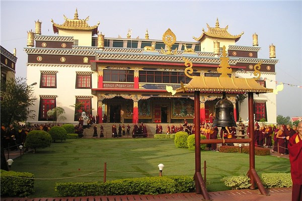 夢到了進廟拜佛是啥預兆_周公解夢