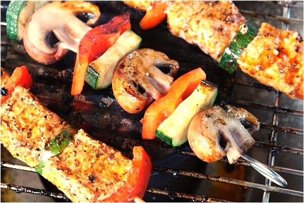 夢見和朋友去捉魚是啥意思_周公解夢官網