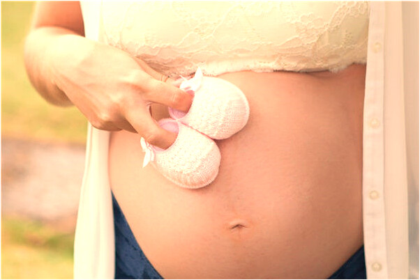 夢見拿著斷桃枝上面有好多桃子怎么回事_周公解夢官網