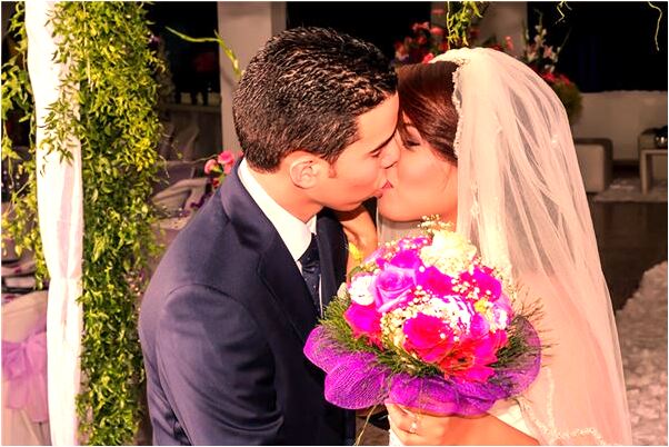 夢到抱了兩個敵人的孩子會是什麼預兆_周公解夢官網