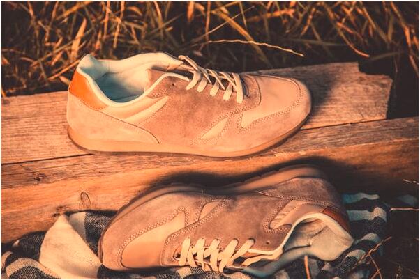 夢見喜歡的人摟著自己有什麼預兆_周公解夢官網